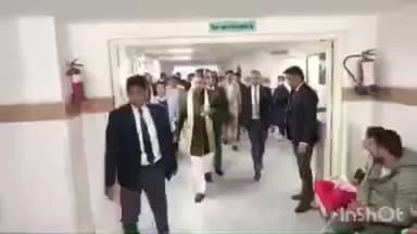 चकराता: क्वानू–मीनस मोटर मार्ग पर हुए भीषण बस हादसे के बाद मुख्यमंत्री पुष्कर सिंह धामी ने घायलों से की मुलाकात