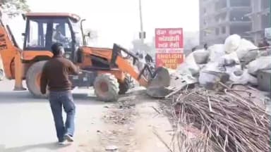 ਲੁਧਿਆਣਾ ਪੂਰਬੀ: ਹੈਬੋਵਾਲ ਵਿਖੇ ਨਿਗਮ ਅਧਿਕਾਰੀਆਂ ਨੇ ਨਜਾਇਜ਼ ਕਬਜ਼ਿਆਂ ਤੇ ਚਲਾਇਆ ਪੀਲਾ ਪੰਜਾ