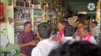 మహబూబాబాద్: కాంగ్రెస్ ప్రజా వ్యతిరేక విధానాలను వివరిస్తూ మరిపెడ లో ఇంటింటి ప్రచారం నిర్వహించిన డోర్నకల్ మాజీ ఎమ్మెల్యే రెడ్యానాయక్