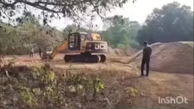 ତୁରୁମୁଙ୍ଗା: କେମୁଣ୍ଡିଆ ବାଲିଘାଟ ରେ ରାଜସ୍ବ ବିଭାଗର ଚଢ଼ାଉ ଲୋଡର ମେସିନ ଜବତ