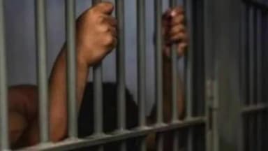 ધ્રોલ: ધ્રોલ પોલીસ સ્ટેશનના હત્યાના ગુનામાં 3 વર્ષથી ફરાર થઈ ગયેલા કેદીને જામનગરની પેરોલ ફર્લો સ્ક્વોર્ડની ટીમેં ઝડપી લીધો