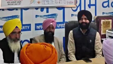 ਤਰਨਤਾਰਨ: ਜਿਲਾ ਤਰਨ ਤਾਰਨ ਦੀ ਆਮ ਆਦਮੀ ਪਾਰਟੀ ਦੇ ਕਿਸਾਨ ਵਿੰਗ ਦੀ ਕੈਬਿਨੇਟ ਮੰਤਰੀ ਲਾਲਜੀਤ ਸਿੰਘ ਭੁੱਲਰ ਨਾਲ ਅਹਿਮ ਮੀਟਿੰਗ ਹੋਈ