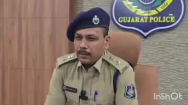 મોડાસા: સાયબર પોલીસે મ્યુલ બેંક એકાઉન્ટ ગુનાના બે આરોપીને રૂ.24 લાખની રોકડ સહિત મુદ્દામાલ સાથે દબોચ્યા:SP