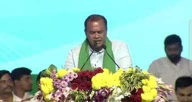 మిర్యాలగూడ: జాతిపితలు ఎవరూ కాదు.. తెలంగాణ సోనియాగాంధీ ఇచ్చారు :మంత్రి కోమటిరెడ్డి వెంకటరెడ్డి