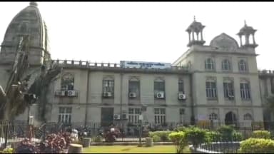 વડોદરા પૂર્વ: વડોદરા કોર્પોરેશન દ્વારા પાણી ડ્રેનેજ તેમજ રસ્તા તોડવાની તથા બિલ્ડીંગ પરવાનગીના દરોમાં ધરખમ વધારો