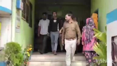 পোলবা-দাদপুর: ডাকাতির উদ্দেশ্যে জড়ো হওয়ার অভিযোগে অস্ত্রসহ চার ব্যক্তিকে পোলবার দিল্লি রোড সংলগ্ন এলাকা থেকে গ্রেফতার করল পুলিশ