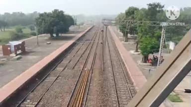 পুরুলিয়া ২: পুরুলিয়া আদ্রা শাখার কুস্তাউর স্টেশনের কাছে ট্রেনের ধাক্কায় ২টি পা ব্যাপক ক্ষতিগ্রস্ত মহিলার