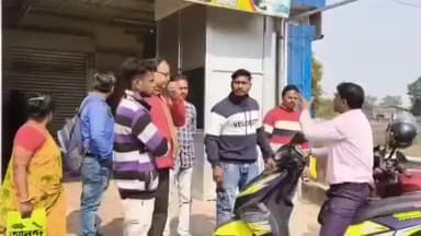 বরাবাজার: সাংবাদিক হেনস্থার প্রসঙ্গে বরাবাজার থেকে ধিক্কার জানালেন সাধারণ মানুষ সহ তৃণমূল ও বিজেপি নেতৃত্ব