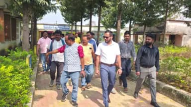 ଲୋଇସିଂହା: ଆଗଲପୁର ବ୍ଲକ ନଅଗାଁ (ଖ) ସରକାରୀ କେନ୍ଦ୍ର ପ୍ରାଥମିକ ବିଦ୍ୟାଳୟରେ ଜିଲ୍ଲାପାଳଙ୍କ ପରିଦର୍ଶନ