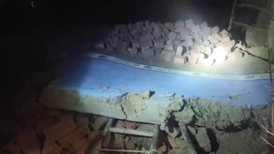 পুঞ্চা: পাথরকাটা গ্রামে মাটির দেওয়াল ভেঙে পড়ে গুরুতর আহত হলেন এক ব্যাক্তি