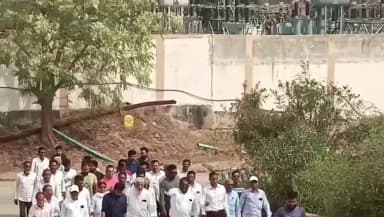 ગરૂડેશ્વર: પાન તલાવડી ગામ ખાતે SIR ની કામગીરી દરમિયાન ફોમ નબર 7 ફરી ને 97 ગ્રામજનોના અચાનક કાઢી નાખવામાં આવતા મામલતદારને આવેદનપત્ર