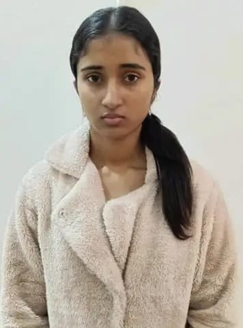 ಸೋಮವಾರಪೇಟೆ: ನಿಷೇದಿತ ಮಾದಕ ವಸ್ತು ಸೇವನೆ ಹಾಗೂ ಮಾರಾಟಕ್ಕೆ ಯತ್ನ ಪಟ್ಟಣದಲ್ಲಿ ಐವರ ಬಂಧನ