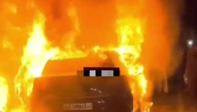 ಮಾಗಡಿ: ಮರೂರು ಹ್ಯಾಂಡ್ ಪೋಸ್ಟ್ ಬಳಿ ಹೆದ್ದಾರಿಯಲ್ಲಿ ಹೊತ್ತಿ ಉರಿದ ಕಾರು