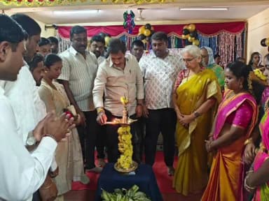 ರಾಮನಗರ: ಬಿಡದಿಯ ಸರ್ಕಾರಿ ಪದವಿಪೂರ್ವ ಕಾಲೇಜಿನ ವಾರ್ಷಿಕೋತ್ಸವ ಸಮಾರಂಭದಲ್ಲಿ ಶಾಸಕ ಬಾಲಕೃಷ್ಣ ಭಾಗಿ