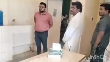 పెద్దకొత్తపల్లి: వెన్న చర్ల పిహెచ్ లో వైద్యుల విధుల నిర్లక్ష్యంపై జిల్లా కలెక్టర్ ఆగ్రహం వ్యక్తం చేసిన జిల్లా కలెక్టర్ బాదావత్ సంతోష్