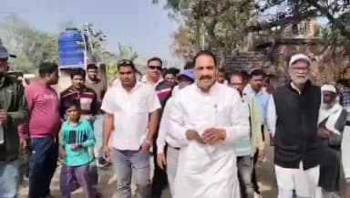 চাঁচল ২: ভোটের মুখে উন্নয়নের গতি! চাঁচল ২ ব্লকে পথশ্রী প্রকল্পে একাধিক রাস্তার শিলান্যাস করলেন বিধায়ক আব্দুর রহিম বক্সি