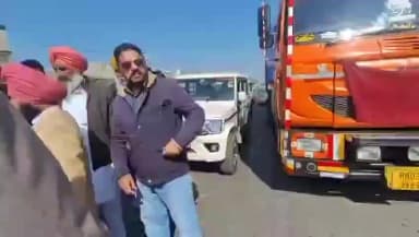 ਫਾਜ਼ਿਲਕਾ: ਲਾਲ ਬੱਤੀ ਚੌਂਕ ਤੇ ਚਾਰ ਕਾਰਾਂ ਚ ਟੱਕਰ