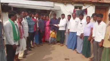 ఎల్లారెడ్డి: ఎన్నికల్లో ఇచ్చిన మాటను నిలబెట్టుకొని సొంత నిధుల నుంచి పింఛన్ పంపిణీ చేసిన, వెల్లుట్ల గ్రామ సర్పంచ్ పటేల్ సాయిలు