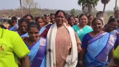 ములుగు: అంకన్న గూడెంలో బాల కుమారస్వామి జాతరలో పాల్గొన్న మంత్రి సీతక్క