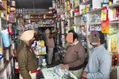 ਮਲੋਟ: ਪੁਲਿਸ ਵੱਲੋਂ ਡਰੱਗ ਇੰਸਪੈਕਟਰ ਨਾਲ ਮਲੋਟ ਸਬ ਡਿਵੀਜ਼ਨ ਦੇ 9 ਮੈਡੀਕਲ ਸਟੋਰਾਂ ਦੀ ਕੀਤੀ ਗਈ ਚੈਕਿੰਗ