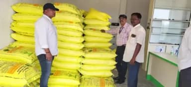 దేవరకద్ర: యూరియా ఆప్ ద్వారా ఫర్టి లైజర్ విక్రయంరైతులకు అవగాహన