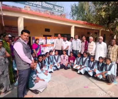 गनाेड़ा: सुंदनी राजकीय उच्च माध्यमिक विद्यालय में व्यवसायिक शिक्षा के तहत सिलाई मशीन का वितरण