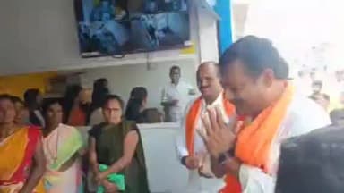 నిర్మల్: నిర్మల్ పట్టణంలోని నిర్వహించిన మున్సిపల్ ఎన్నికల ప్రచారంలో పాల్గొన్న బీజేఎల్పీ నేత, ఎమ్మెల్యే మహేశ్వర్ రెడ్డి