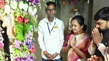 કપડવંજ: મુખ્યમંત્રીશ્રી ભુપેન્દ્રભાઈ પટેલે ફાગવેલ ખાતે ભાથીજી મહારાજના દર્શન કર્યા.