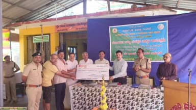 ಅಂಕೋಲ: ರಾಮನಗುಳಿಯಲ್ಲಿ ಗ್ರಾಮ ಅಭಿವೃದ್ಧಿ ನಿಧಿಯ ಚೆಕ್ ವಿತರಣೆ