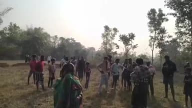 ସୋରଡା: ଗୌଡ଼ିଆବୋରଦା ଗ୍ରାମ ନିକଟ ଆମ୍ବ ତୋଟାରୁ ଝୁଲନ୍ତା ଗଳିତ ମୃତଦେହ ଉଧାର