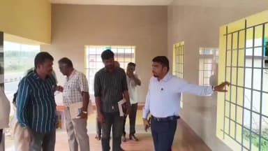 குஜிலியம்பாறை: குஜிலியம்பாறை ஊராட்சி ஒன்றியத்திற்குட்பட்ட
பல்வேறு பகுதிகளில் மேற்கொள்ளப்பட்டு வரும்
வளர்ச்சித் திட்டப் பணிகளை ஆட்சியர் ஆய்வு