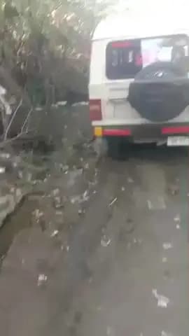 #पानी का ठहराव होने के कारण वाहनों का #आगमन #ठप हो जाता हैं