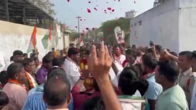 అలంపూర్: అలంపూర్ మున్సిపాలిటీ కేంద్రంలో పర్యటించిన ఏఐసీసీ కార్యదర్శి సంపత్ కుమార్