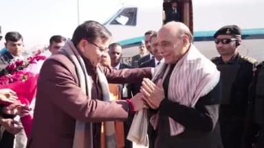 डोईवाला: जौलीग्रांट एयरपोर्ट पर वीवीआईपी आगमन, मुख्यमंत्री पुष्कर सिंह धामी ने किया स्वागत