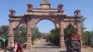 સાગબારા: આજે રવિવાર ના દિવસ દેવમોગરા મંદિર ખાતે ભાવિક ભક્તો ભાડે ભીડ દર્શને.