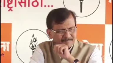 मुंबई: जर महापौर पुन्हा हिंदू-मुस्लिम हाच मुद्दा घेऊन बसणार असतील, तर काल संघाच्या व्यासपीठावर सलमान खानला बोलावून काय उपयोग