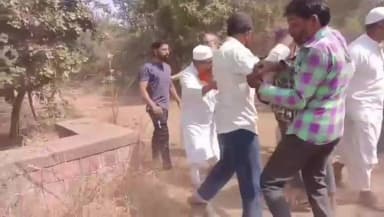 ಜಮಖಂಡಿ: ಆಲಗೂರ ಪುನರ್ವಸತಿ ಕೇಂದ್ರದಲ್ಲಿ ಎರಡು ಕುಟುಂಬಸ್ಥರ ನಡುವೆ ಗಲಾಟೆ, ವೀಡಿಯೋ ವೈರಲ್