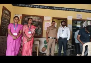 जिल्हा परिषद पंचायत समिती निवडणूक केंद्रावरती जिल्ह्यातील सर्व केंद्रांमध्ये आशा स्वयंसेविका उपस्थित