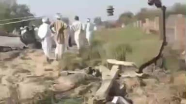 धोरीमन्ना: मोटरसाइकिल सवार को बचाने में पलटी किआ गाड़ी, धोरीमना में चार पलटियों से दहशत, ड्राइवर गंभीर घायल