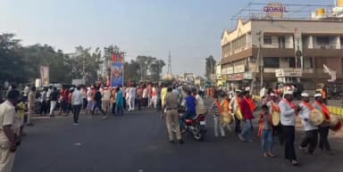 ರಬಕವಿ-ಬನಹಟ್ಟಿ: ಮಹಲಿಂಗಪುರ ಪಟ್ಟಣದಲ್ಲಿ ಯಶಸ್ವಿಯಾಗಿ ಜರುಗಿದ ಶೋಭಾಯಾತ್ರೆ