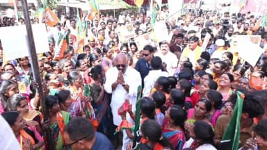 కోరుట్ల: మున్సిపల్ ఎన్నికల్లో బిజెపి అభ్యర్థులను భారీ మెజారిటీతో గెలిపించి కోరుట్ల అభివృద్ధి కోసం పాటుపడండి ఎంపీ అరవింద్