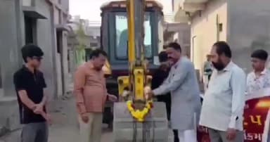 પાલીતાણા: નગરપાલિકા વોર્ડ નંબર ૫ વિસ્તારમાં આશરે ₹૩૩ લાખના ખર્ચે આરસીસી રોડના કામનું ખાતમુહૂર્ત કરાયું