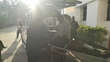 इटखोरी: पितिज में बारात से लौट रही कार पेड़ से टकराई, एक की मौत और चार गंभीर रूप से घायल