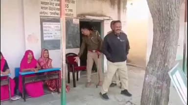 सोयगाव: पंचायत समिती जिल्हा परिषद सोयगाव 68 .60 टक्के मतदान गलवाडा येथे मशीनमध्ये बिघड झाल्याने तासभर झाला खोळबा