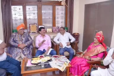 ನಿಪ್ಪಾಣಿ: ನಗರದಲ್ಲಿ ಮಹಾಲಕ್ಷ್ಮೀ ದೇವಿಯ ಪಲ್ಲಕ್ಕಿ ಉತ್ಸವ ಮೆರವಣಿಗೆಯಲ್ಲಿ ಶಾಸಕಿ ಶಶಿಕಲಾ ಜೊಲ್ಲೆ ಭಾಗಿ