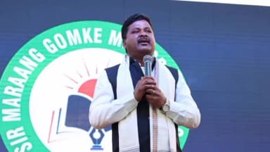 ओरमांझी: एसजीएम स्कूल के वार्षिकोत्सव में खिजरी विधायक राजेश कच्छप मुख्य अतिथि के रूप में शामिल हुए