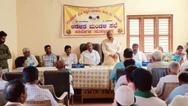 ಕುಂದಗೋಳ: ಕುಂದಗೋಳ ತಾಲೂಕಿನ ಶಿರೂರು ಗ್ರಾಮದ ಪ್ರಾಥಮಿಕ ಕೃಷಿ ಪತ್ತಿನ ಸಹಕಾರಿ ಸಂಘದ ವಿವಿಧ ಅಭಿವೃದ್ಧಿ ಕಾಮಗಾರಿಗಳಿಗೆ ಶಾಸಕ ಎಂ.ಆರ್ ಪಾಟೀಲ್ ಭೂಮಿಪೂಜೆ
