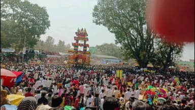 ಗುಡಿಬಂಡೆ: ಎಲ್ಲೋಡು ಶ್ರೀ ಲಕ್ಷ್ಮೀ ಆದಿನಾರಾಯಣಸ್ವಾಮಿ ಬ್ರಹ್ಮರಥೋತ್ಸವ ಅದ್ದೂರಿ: ಭಕ್ತಸಾಗರದಲ್ಲಿ ಮೊಳಗಿದ ‘ಗೋವಿಂದ’ ನಾಮಸ್ಮರಣೆ!