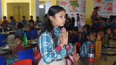 #बालाघाट
सांदीपनि विद्यालय लेंडेझरी में मध्याह्न भोजन की उत्कृष्ट व्यवस्था बनी मिसाल
बालाघाट जिले के सभी शासकीय विद्या...