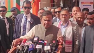 টিংখং: লেঙেৰীত মুখ্যমন্ত্ৰীৰ আত্মনিৰ্ভৰ অসম অভিযানৰ অধীনত চাৰিখন জিলাৰ যুৱ উদ্যমীক চেক প্ৰদান কৰি এই দৰে কয় মুখ্যমন্ত্ৰীয়ে